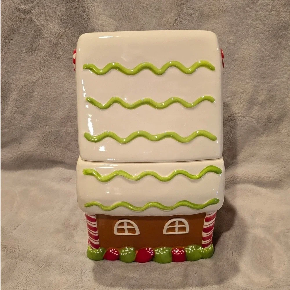 Sleigh Bell Bistro Gingerbread House Ceramic Cookie Jar Holiday Candy Canister‎